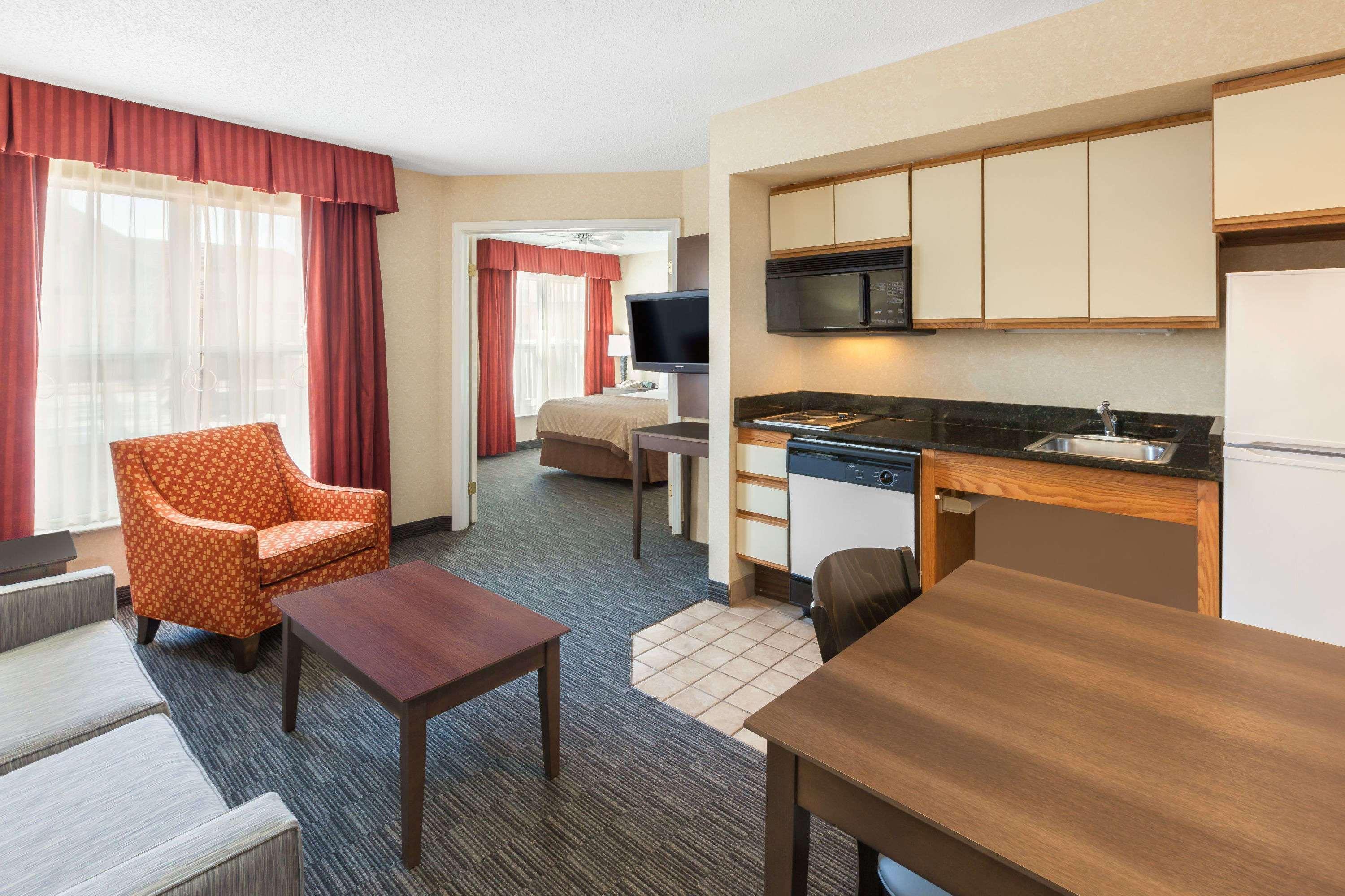 Affordable Suites Of America Detroit-Warren Luaran gambar